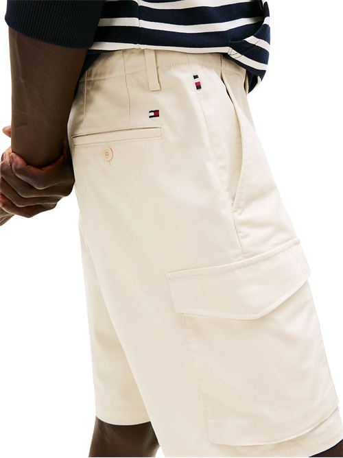 Short cargo uomo avorio in cotone Tommy Hilfiger | MW0MW23573ACG